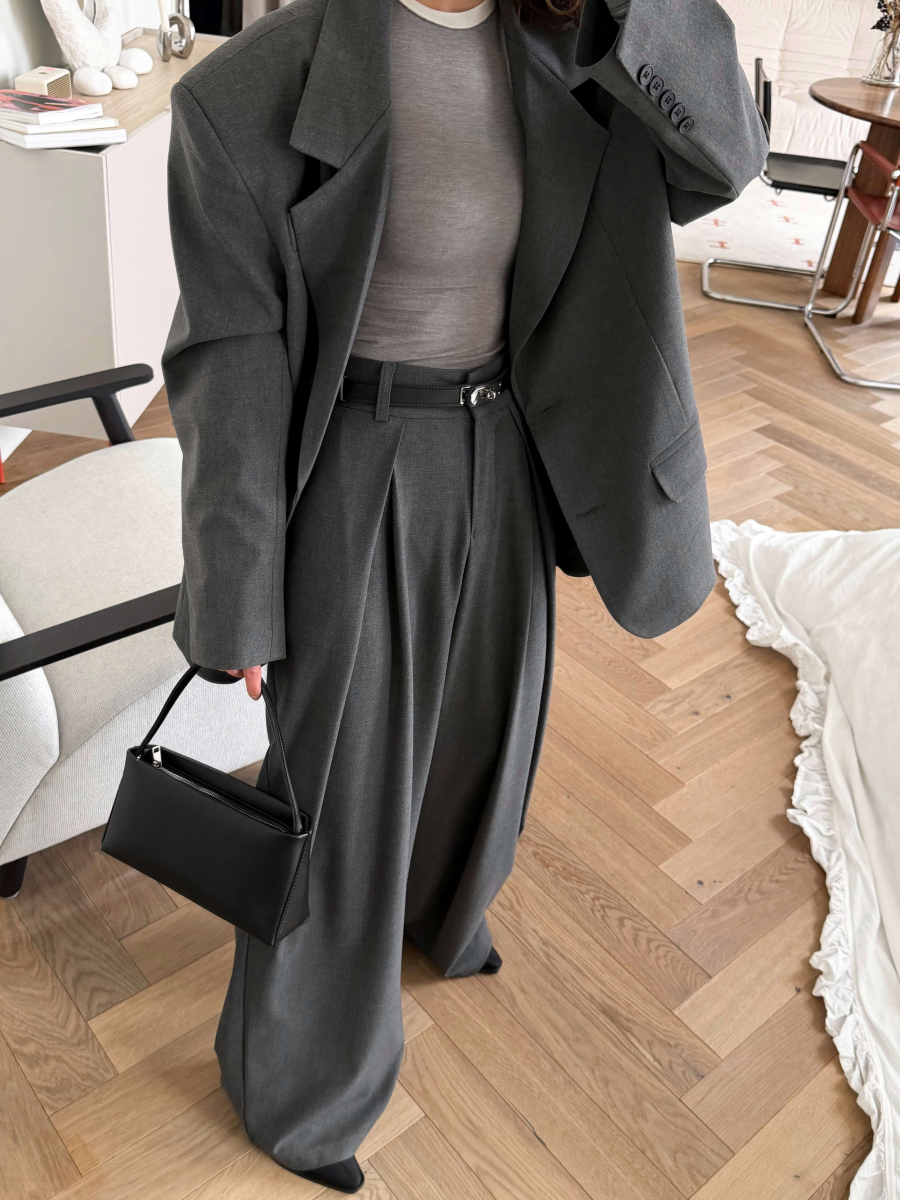 Мінімалістичний клатч-багет ДЖУДІ чорний LEMAN LM4874-1